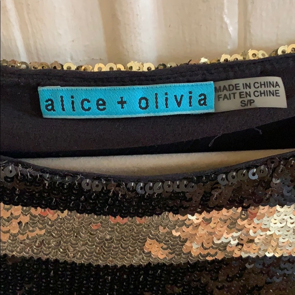 Sequins please! - Picture 3 of 3